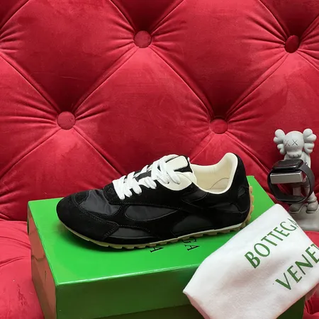 ボッテガ ヴェネタ カジュアルシューズ