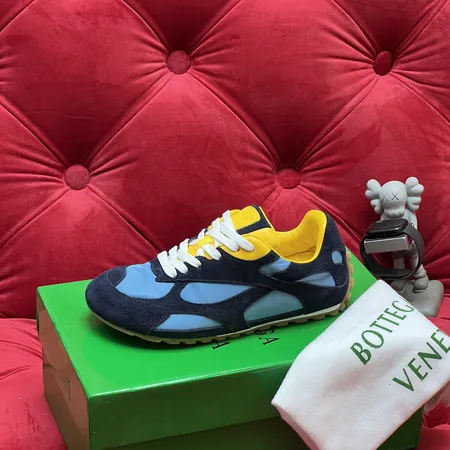 ボッテガ ヴェネタ カジュアルシューズ