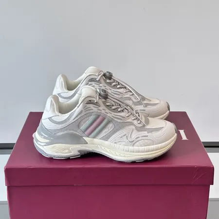 グッチ スニーカー