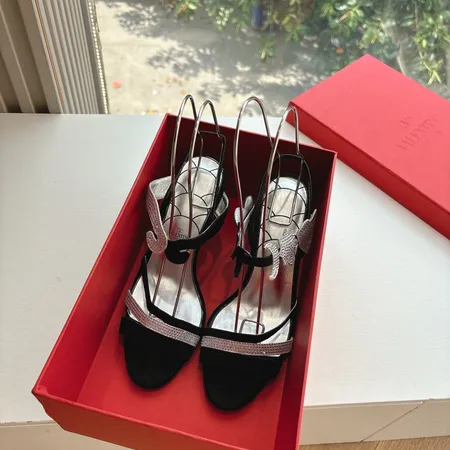 ヴァレンティノ サンダル