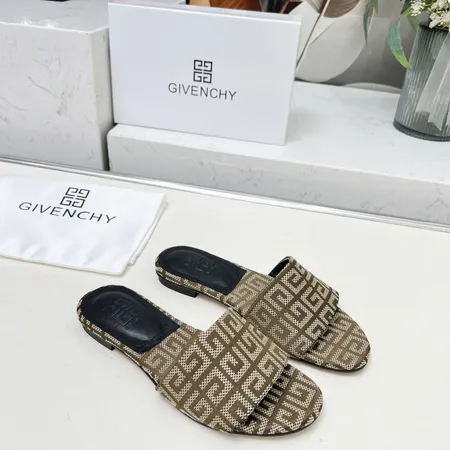 ジバンシィ スリッパ