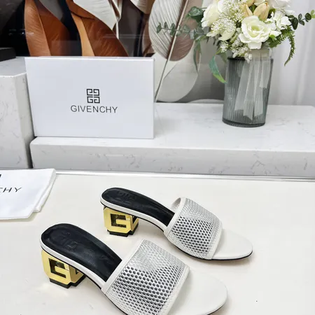 ジバンシィ スリッパ