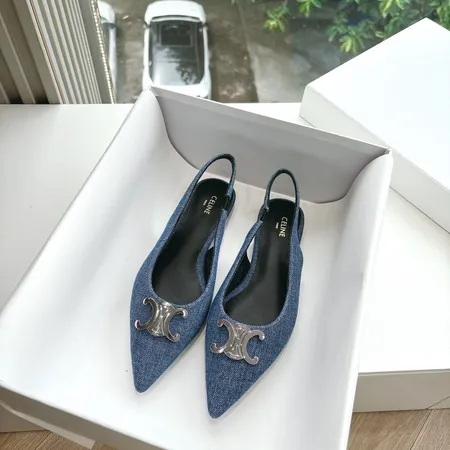 セリーヌ サンダル