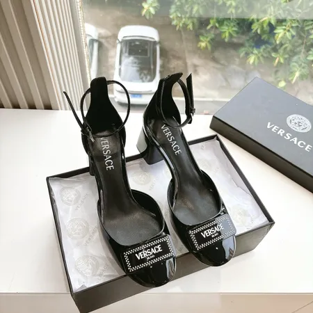 ヴェルサーチ サンダル