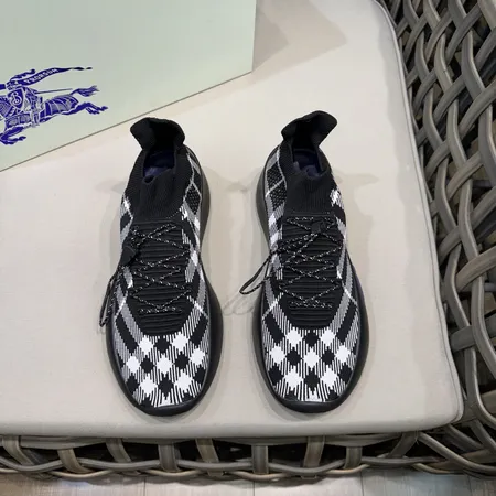 バーバリー ス スニーカー