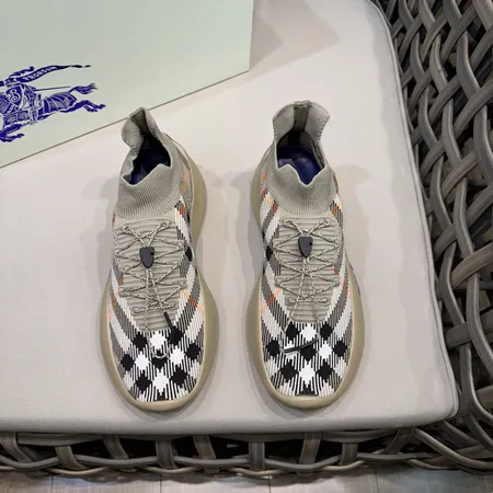 バーバリー ス スニーカー