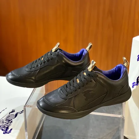 バーバリー ス スニーカー