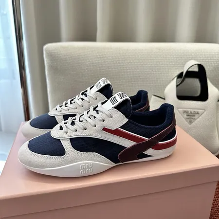 ミュウミュウ スニーカー