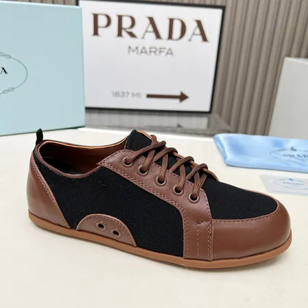 プラダ カジュアルシューズ