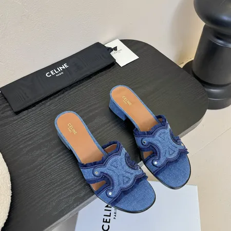 セリーヌ スリッパ