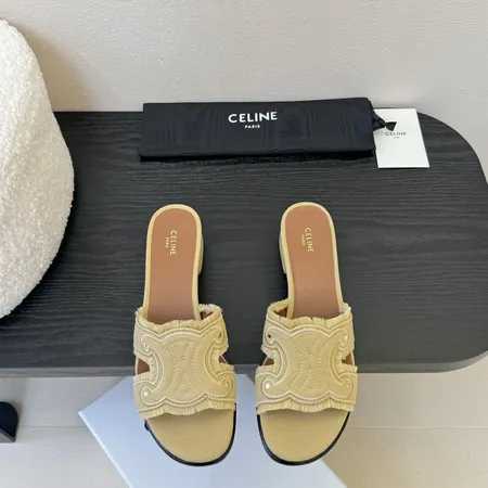 セリーヌ スリッパ