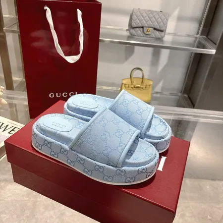 グッチ サンダル