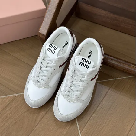 ミュウミュウ カジュアルシューズ
