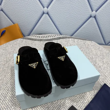 プラダ スリッパ