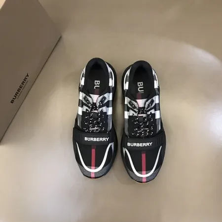 バーバリー ス スニーカー