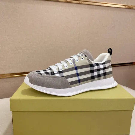 バーバリー ス カジュアルシューズ