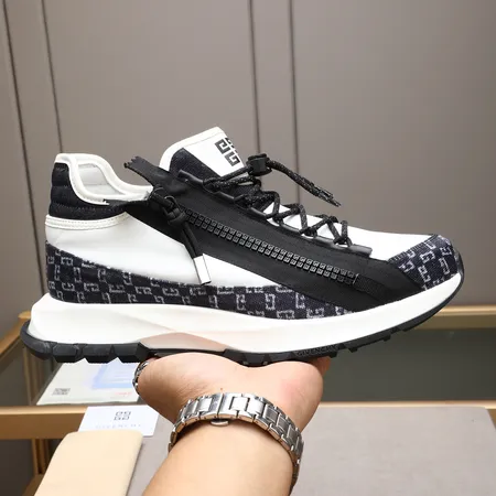 ジバンシィ スニーカー