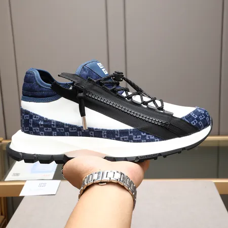 ジバンシィ スニーカー