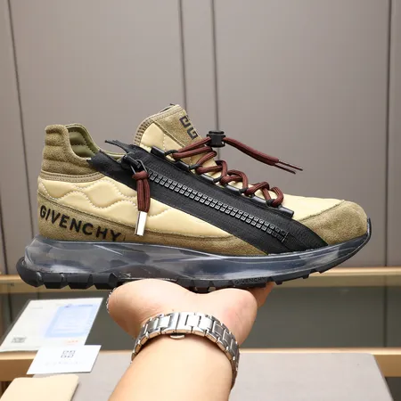 ジバンシィ スニーカー