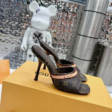 ルイヴィトン スリッパ