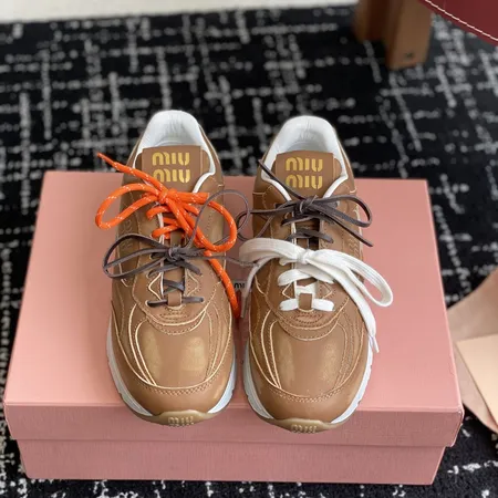 ミュウミュウ スニーカー