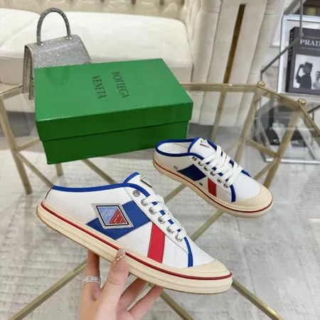 ボッテガ ヴェネタ カジュアルシューズ