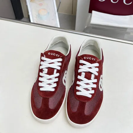 グッチ カジュアルシューズ