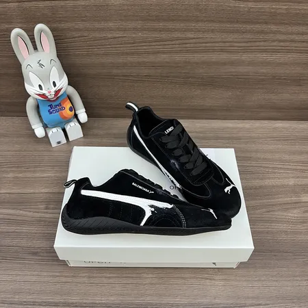 バレンシアガ カジュアルシューズ