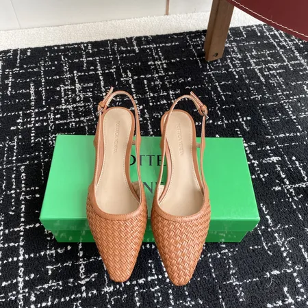 ボッテガ ヴェネタ サンダル