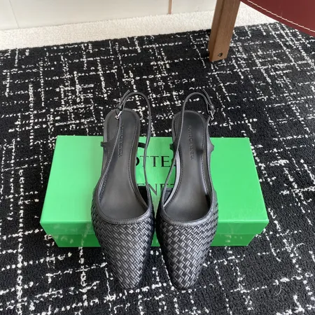 ボッテガ ヴェネタ サンダル