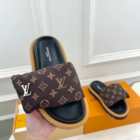 ルイヴィトン スリッパ