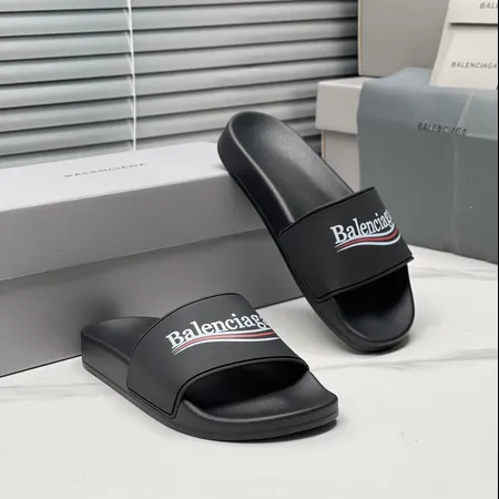 バレンシアガ スリッパ