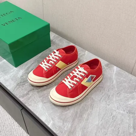 ボッテガ ヴェネタ カジュアルシューズ