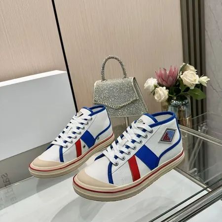 ボッテガ ヴェネタ カジュアルシューズ