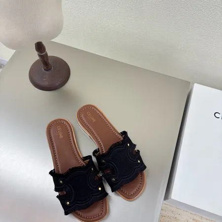 セリーヌ スリッパ