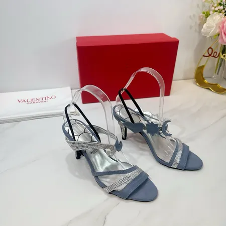 ヴァレンティノ サンダル