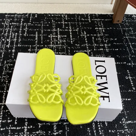 ロエベ スリッパ