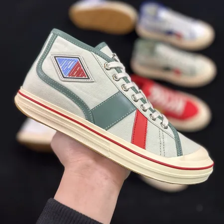 ボッテガ ヴェネタ カジュアルシューズ