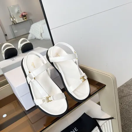 セリーヌ サンダル