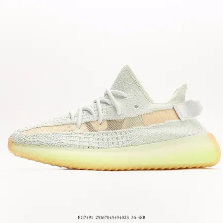 アディダス スニーカー