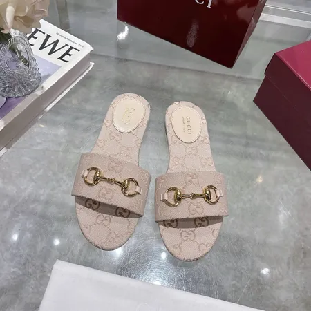 グッチ スリッパ
