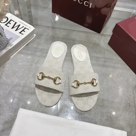 グッチ スリッパ