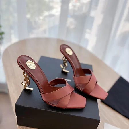 イブサンローラン サンダル