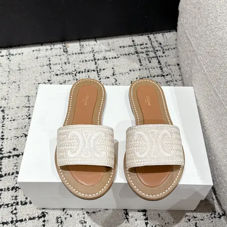 セリーヌ スリッパ