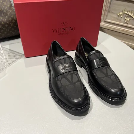 ヴァレンティノ ビジネスシューズ