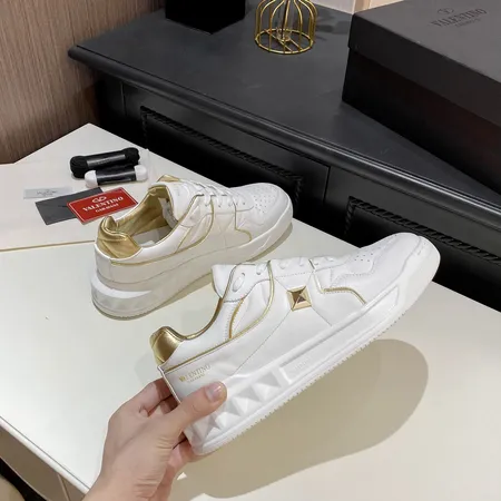 ヴァレンティノ カジュアルシューズ