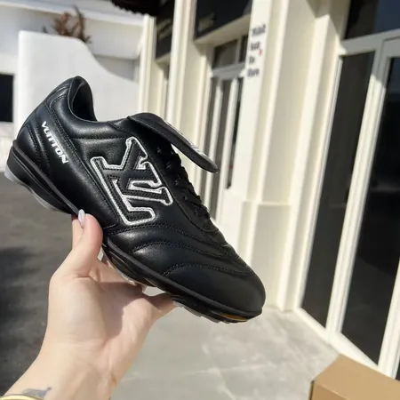 ルイヴィトン スニーカー