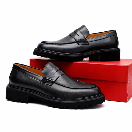 フェラガモ カジュアルシューズ