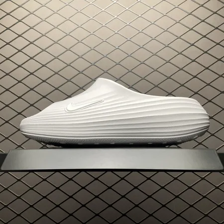 ナイキ スリッパ