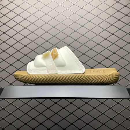 エアジョーダン スリッパ